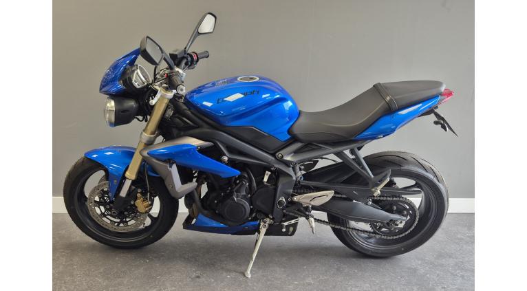 TRIUMPH STREET TRIPLE 675