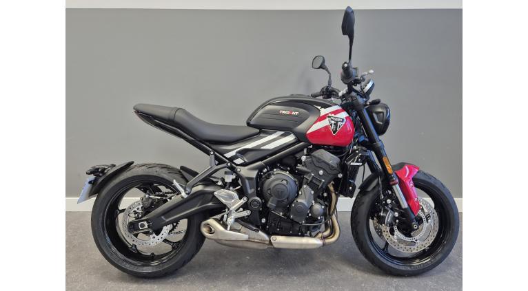 TRIUMPH TRIDENT 660