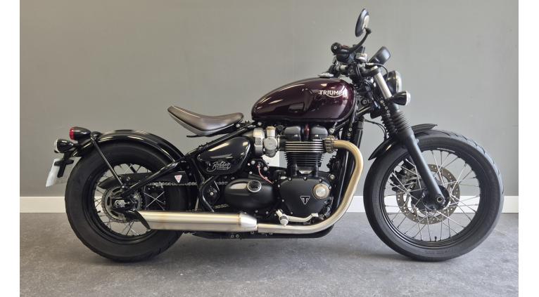 TRIUMPH Bonneville Bobber 1200